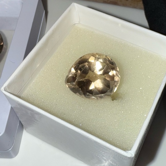 Teardrop shaped champagne morganite brilliant cut 15ctw loose stone . Stunning - Picture 3 of 13